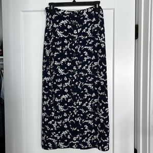 Beautiful Gap Floral Button Up Midi Skirt